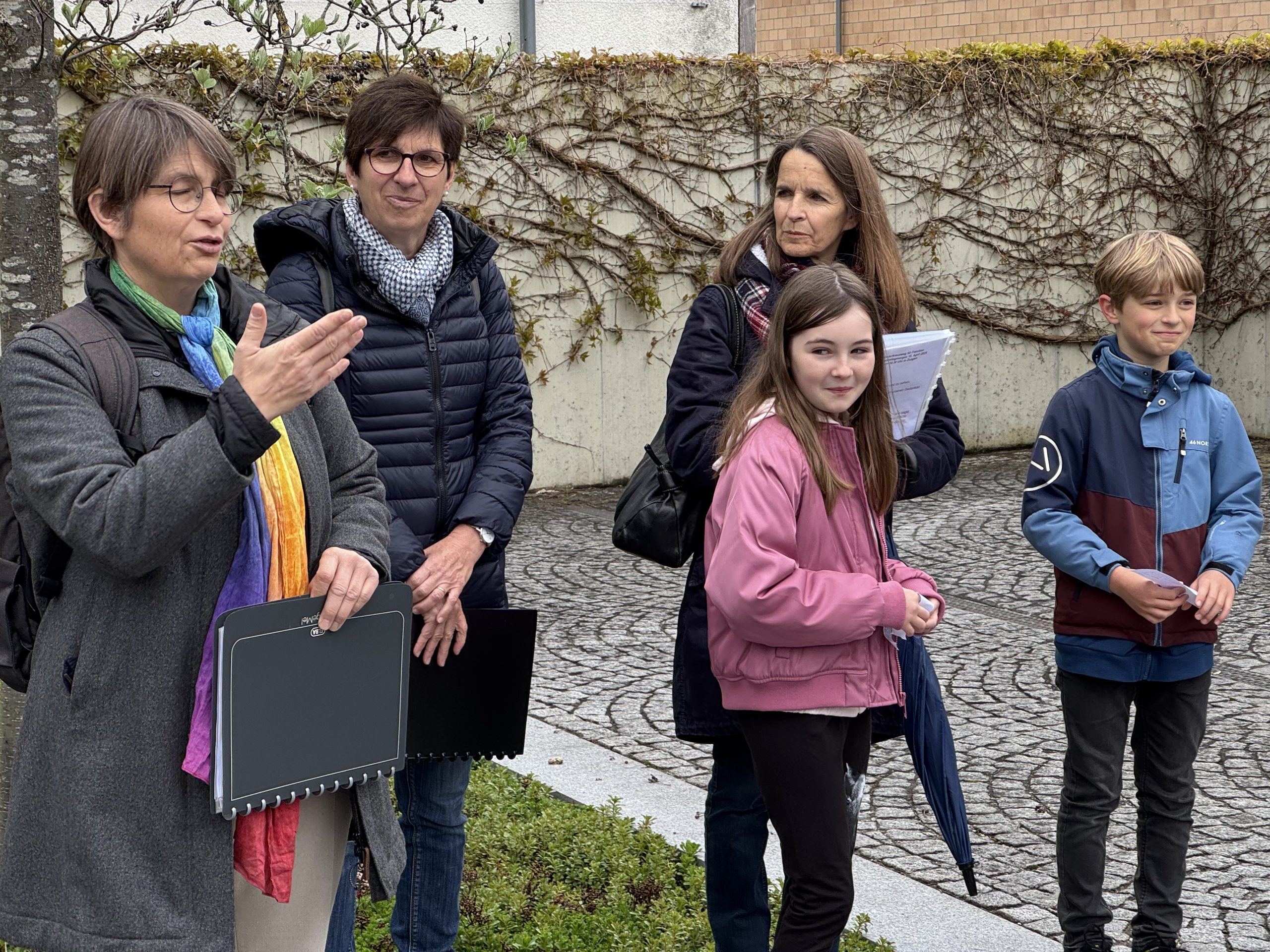Ökumenischer Familienkreuzweg am Karfreitag